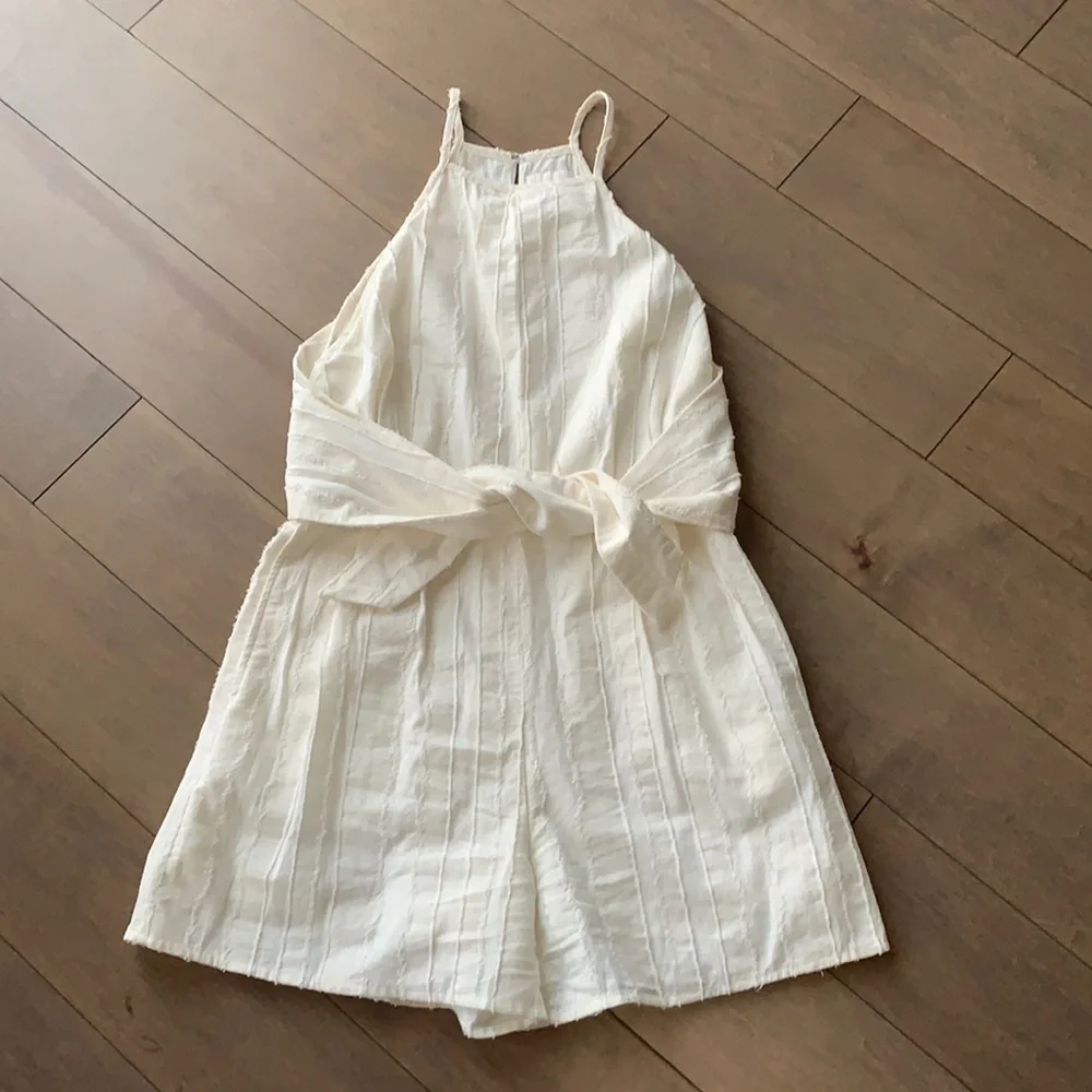 Anthropologie Theo Textured Romper XS White Like New Worn 2 Times - Picture 2 of 7